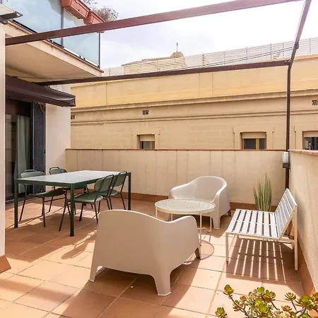 Centrico Con Terraza * برشلونة